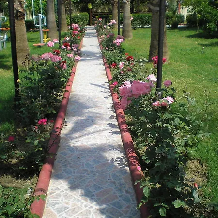 Ozgurhan 2* Side