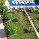 Ozgurhan 호텔 3*
